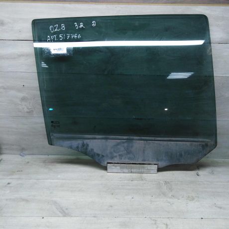steklo-dveri-zadnee-pravoe-opel-zafira-b-art-83572-big-0