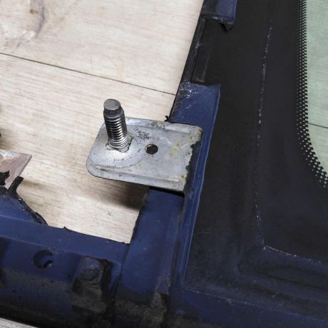 steklo-gluxoe-zadnee-steklo-fortocka-audi-a3-8l-art-83580-big-2