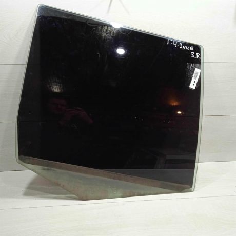 steklo-dveri-zadnee-pravoe-universal-volkswagen-golf-4-art-83591-big-0