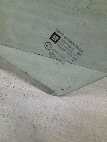 steklo-dveri-zadnee-levoe-opel-corsa-d-art-84993-big-2