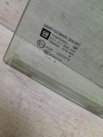 steklo-gluxoe-fortocka-zadniaia-levaia-opel-corsa-d-art-85138-big-2