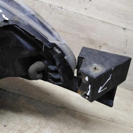 fara-peredniaia-levaia-mazda-3-bk-defekt-ksenon-sedan-art-85426-big-3