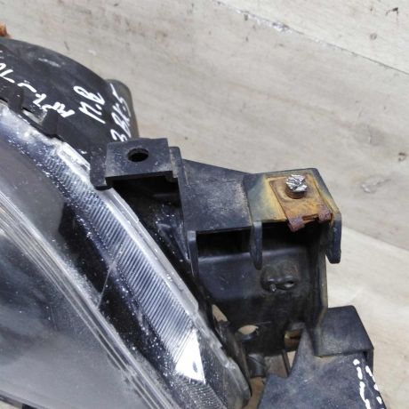 fara-peredniaia-pravaia-mazda-3-bk-sedan-ksenon-defekt-art-85429-big-5