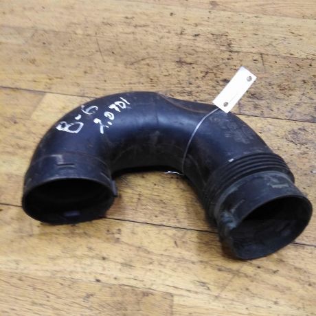 patrubok-vozduxovoda-volkswagen-passat-b6-20-tdi-art-30354-big-0