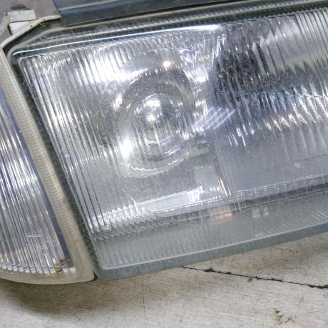 fara-peredniaia-pravaia-skoda-octavia-tour-bez-ukazatelia-povorota-art-86214-big-6