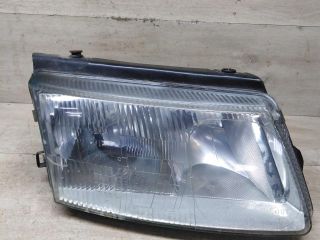 fara-peredniaia-pravaia-volkswagen-passat-b5-otrazatel-boltaetsia-art-86408