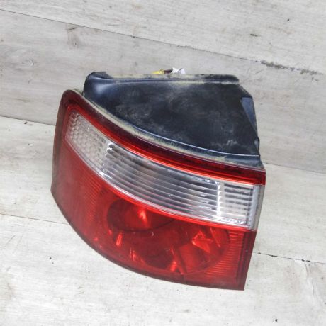 fonar-zadnii-levyi-kia-carens-i-rs-art-86717-big-3