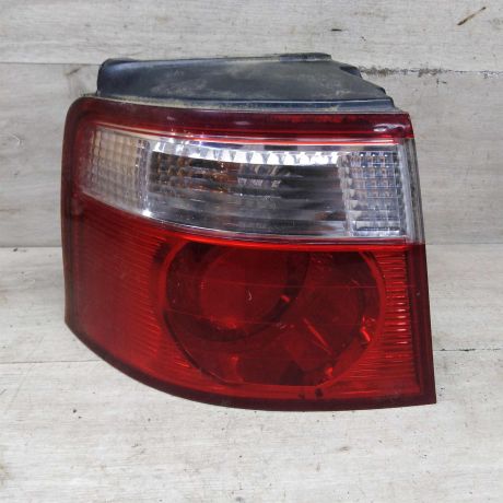 fonar-zadnii-levyi-kia-carens-i-rs-art-86717-big-4