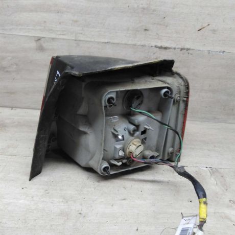 fonar-zadnii-levyi-kia-carens-i-rs-art-86717-big-7