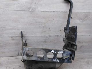 kronstein-pod-faru-perednii-levyi-audi-a8-d2-42i-art-86895