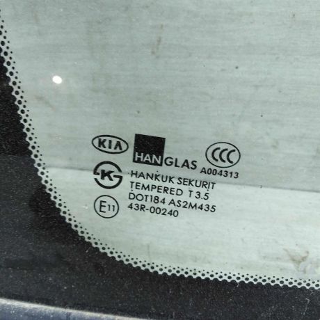 steklo-gluxoe-zadnee-levoe-fortocka-kia-carens-i-rs-art-86914-big-1
