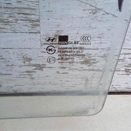 steklo-dveri-zadnee-levoe-hyundai-matrix-art-87180-big-1
