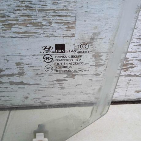 steklo-dveri-perednee-levoe-hyundai-matrix-art-87181-big-1