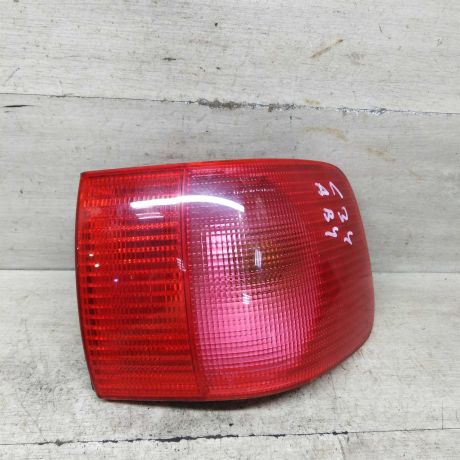 fonar-zadnii-pravyi-audi-80-b4-art-88569-big-0