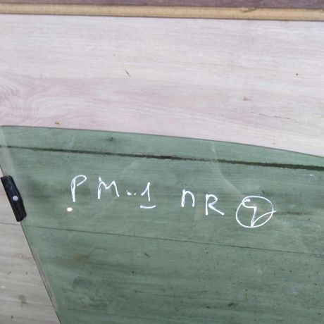 steklo-dveri-perednee-pravoe-renault-megane-i-art-88785-big-1