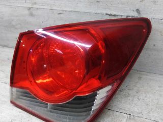 fonar-zadnii-pravyi-chevrolet-cruze-defekty-na-foto-art-89105