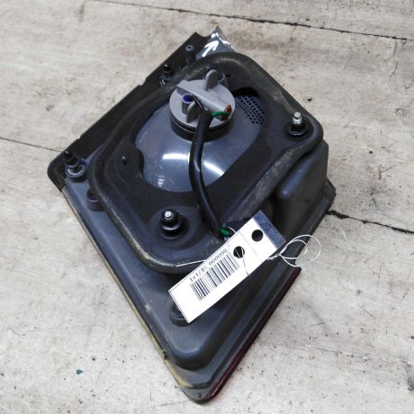 fonar-zadnii-pravyi-na-krysku-bagaznika-chevrolet-cruze-defekt-art-89174-big-1