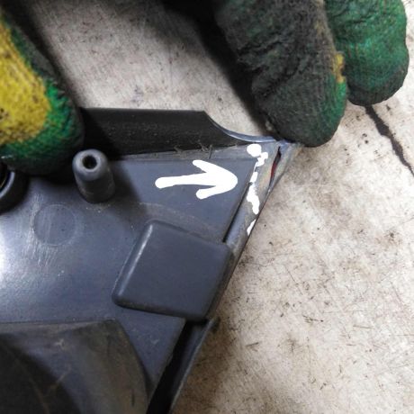 fonar-zadnii-pravyi-na-krysku-bagaznika-chevrolet-cruze-defekt-art-89174-big-4