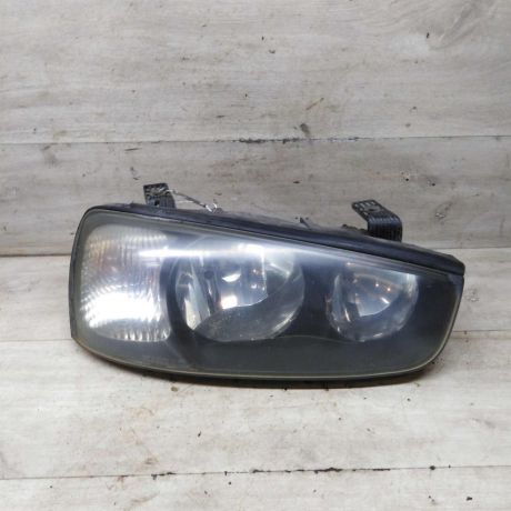 fara-peredniaia-pravaia-hyundai-elantra-iii-dorestailing-art-89528-big-0