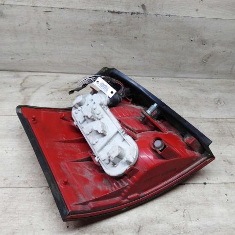 fonar-zadnii-pravyi-a4-b6-universal-art-89584-big-5