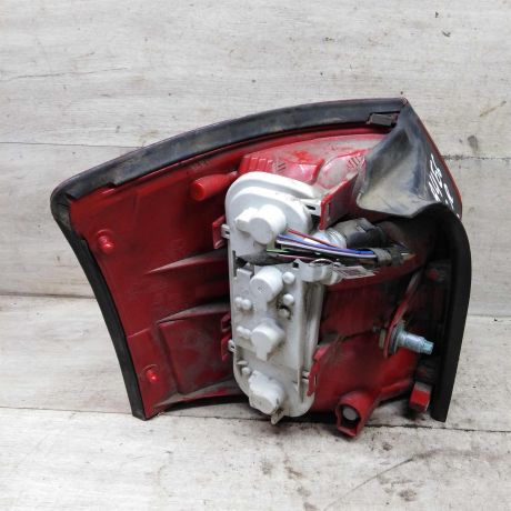 fonar-zadnii-pravyi-a4-b6-universal-art-89584-big-6