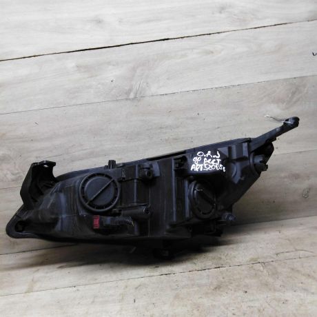 fara-peredniaia-pravaia-opel-astra-j-art-89857-big-3