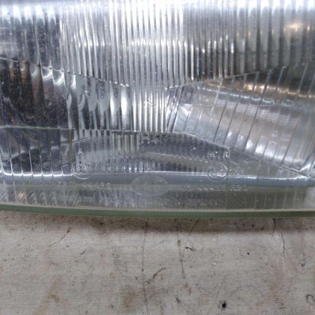 fara-peredniaia-pravaia-volkswagen-transporter-t4-art-90480-big-1