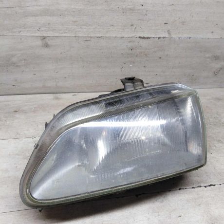 fara-peredniaia-levaia-renault-scenic-i-dorestailing-art-90543-big-0