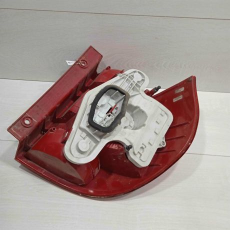 fonar-zadnii-levyi-skoda-yeti-i-dorestailing-art-90817-big-1