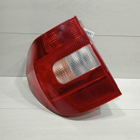 fonar-zadnii-levyi-skoda-yeti-i-dorestailing-art-90817-big-0