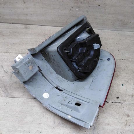 fonar-zadnii-levyi-ford-galaxy-rest-art-91381-big-5