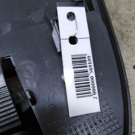 dopolnitelnyi-stop-signal-renault-clio-ii-art-91857-big-1