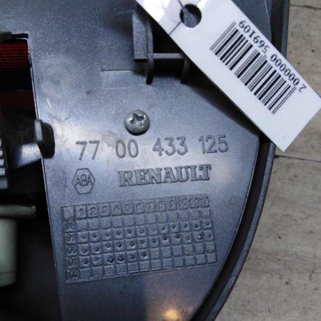 dopolnitelnyi-stop-signal-renault-clio-ii-art-91857-big-3