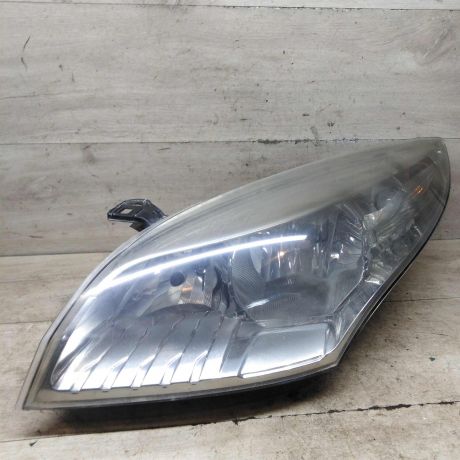 fara-peredniaia-levaia-renault-megane-iii-art-92630-big-0