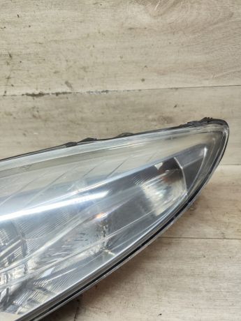 fara-peredniaia-levaia-renault-megane-iii-art-92630-big-9