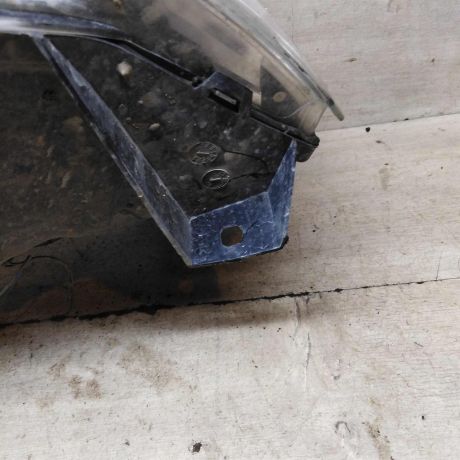 fara-peredniaia-levaia-renault-logan-i-art-92888-big-1