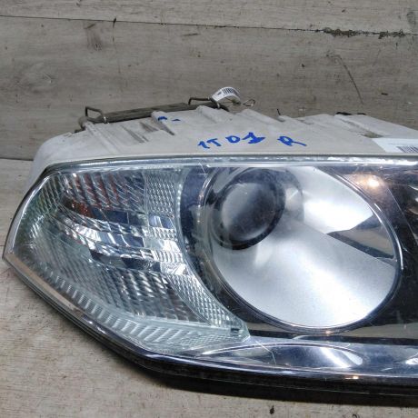 fara-peredniaia-pravaia-skoda-octavia-a5-dorestailing-art-92940-big-1