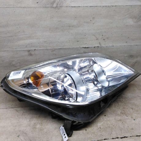 fara-peredniaia-pravaia-opel-astra-h-art-92945-big-1