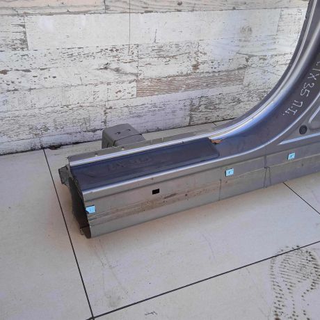 porog-levyi-stoika-centralnaia-hyundai-ix35-i-art-93408-big-1