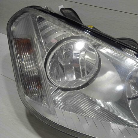 fara-peredniaia-pravaia-ford-c-max-restailing-art-93806-big-1