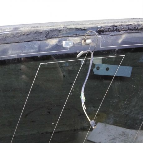 steklo-gluxoe-zadnee-levoe-fortocka-bagaznika-hyundai-santa-fe-i-art-94129-big-2