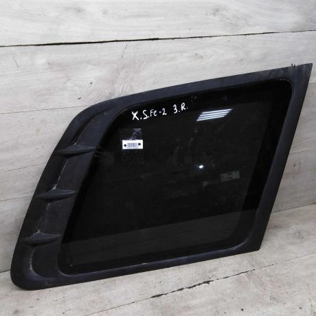 steklo-gluxoe-zadnee-pravoe-fortocka-bagaznika-hyundai-santa-fe-i-art-94191-big-0