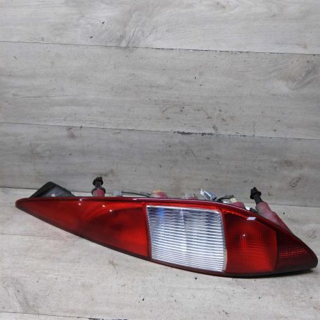fonar-zadnii-pravyi-ford-mondeo-3-universal-art-94460-big-0