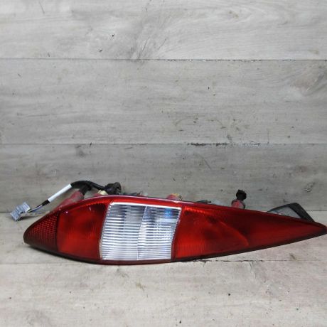 fonar-zadnii-levyi-ford-mondeo-3-universal-art-94461-big-0