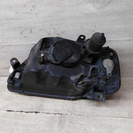 fara-peredniaia-pravaia-renault-logan-l-lada-largus-art-94545-big-8