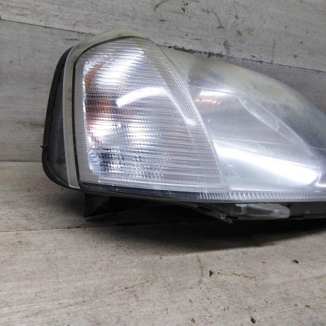 fara-peredniaia-pravaia-renault-logan-l-lada-largus-art-94545-big-3