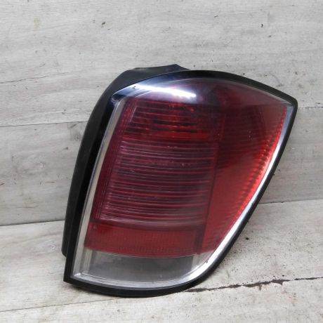 fonar-zadnii-pravyi-opel-astra-h-universal-art-94847-big-0