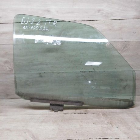 steklo-dveri-perednee-pravoe-volkswagen-jetta-2-volkswagen-golf-2-art-95083-big-0