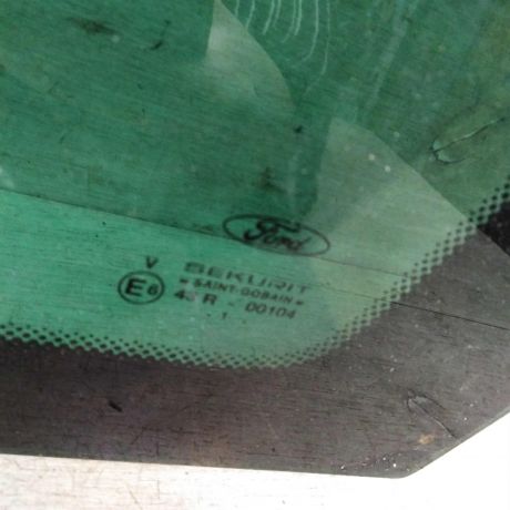 steklo-gluxoe-zadnee-pravoe-universal-ford-mondeo-3-bagaznika-art-95103-big-4