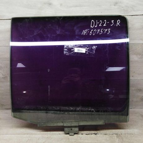 steklo-dveri-zadnee-pravoe-volkswagen-jetta-2-art-95144-big-0